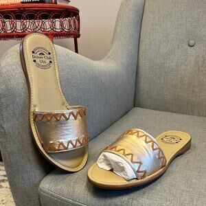 Drivers club Malibu tan Napa slide sandal metallic leather size 9